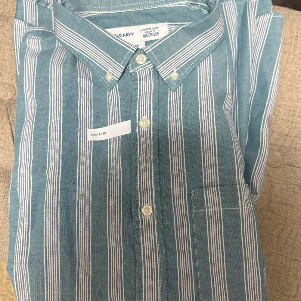 Old Navy Men's Blue Striped Shirt